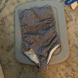 New j crew bathing suit size 6, does not include the tie /strap